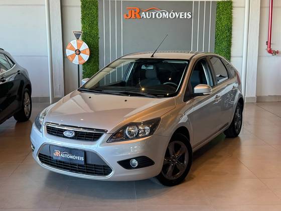 FORD FOCUS 1.6 GL SEDAN 16V FLEX 4P MANUAL