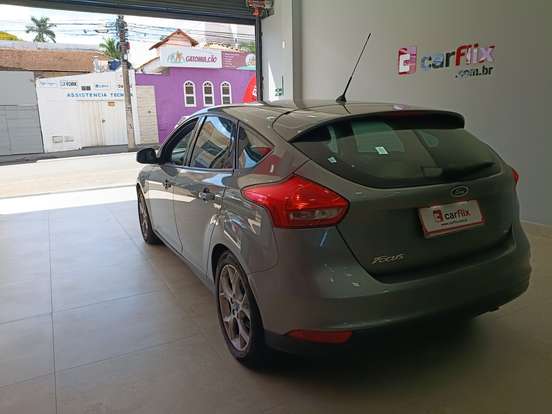 FORD-FOCUS-2016