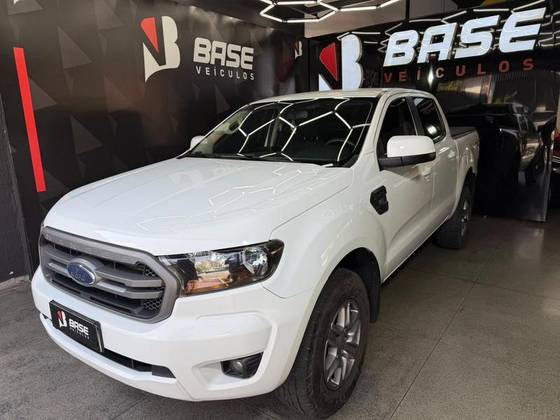 FORD RANGER 2.2 XLS 4X4 CD 16V DIESEL 4P AUTOMÁTICO