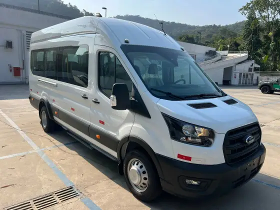 FORD TRANSIT 2.0 ECOBLUE DIESEL MINIBUS 17+1 L4H3 MANUAL