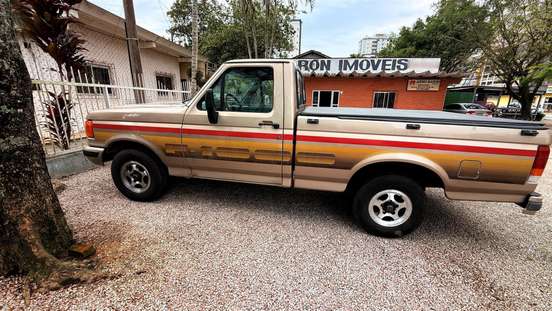 FORD-F-1000-1995