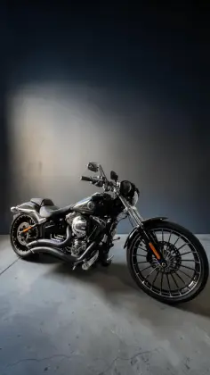 HARLEY-DAVIDSON SOFTAIL BREAKOUT 