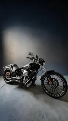HARLEY-DAVIDSON-SOFTAIL BREAKOUT-2017