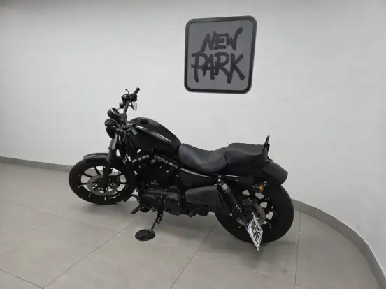 HARLEY-DAVIDSON-SPORTSTER IRON 883-2019