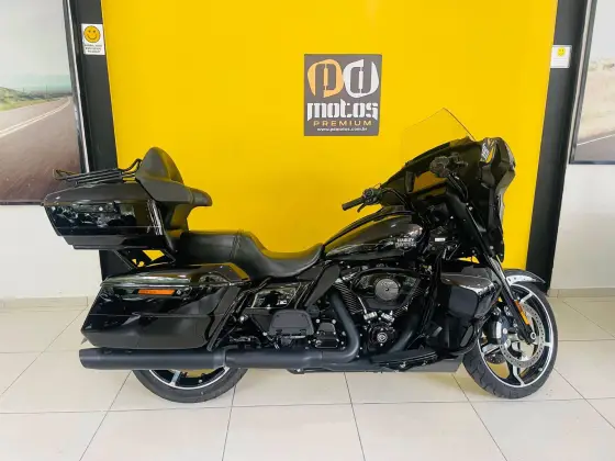 HARLEY-DAVIDSON STREET GLIDE ULTRA 