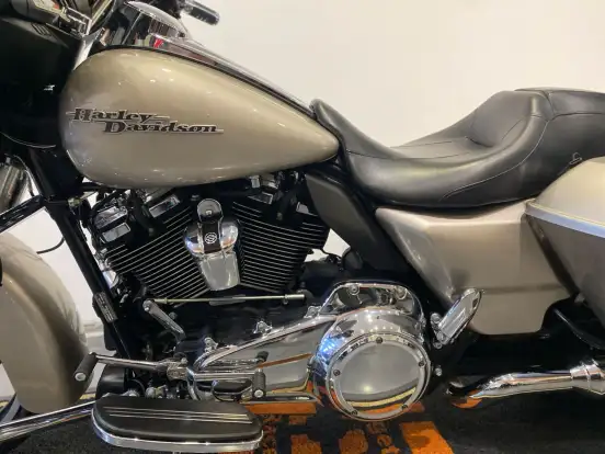 HARLEY-DAVIDSON-STREET GLIDE HARLEY-DAVIDSON-STREET GLIDE-2017