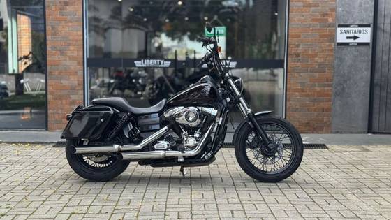 HARLEY-DAVIDSON DYNA SUPER GLIDE CUSTOM 