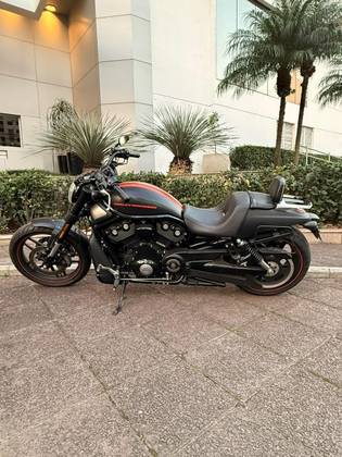 HARLEY-DAVIDSON NIGHT ROD SPECIAL 