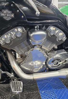 HARLEY-DAVIDSON-V-ROD MUSCLE-2015