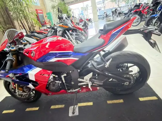 HONDA-CBR 1000RR-R FIREBLADE SP HONDA-CBR 1000RR-R FIREBLADE SP-2021