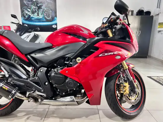 HONDA-CBR 600F-2014