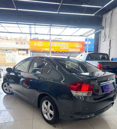 HONDA-CITY-2010