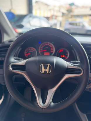 HONDA-CITY-2010