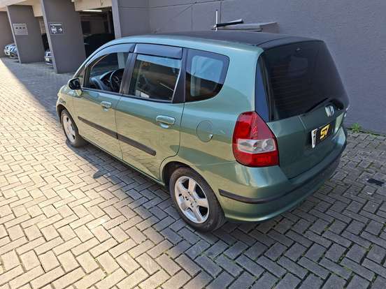 HONDA-FIT-2003
