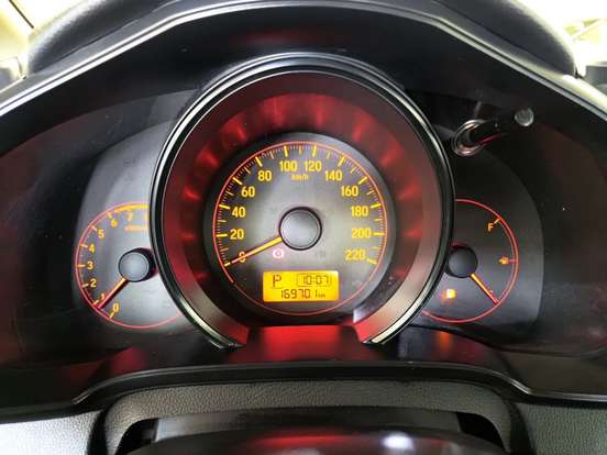 HONDA-FIT-2014