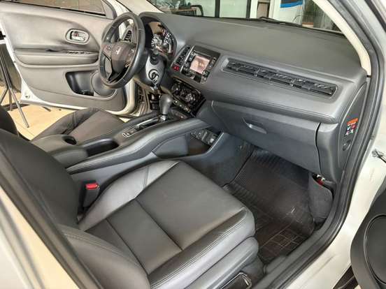 HONDA-HR-V-2015