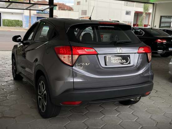 HONDA-HR-V-1.8 16V FLEX LX 4P AUTOMÁTICO HONDA-HR-V-2016