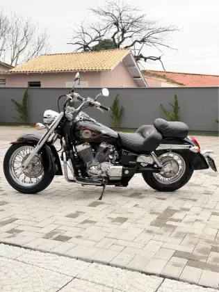 HONDA SHADOW 750 