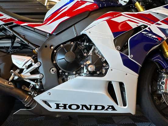HONDA-CBR 1000RR-R FIREBLADE SP HONDA-CBR 1000RR-R FIREBLADE SP-2023