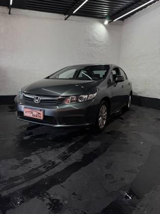 HONDA CIVIC 1.8 LXS 16V FLEX 4P AUTOMÁTICO