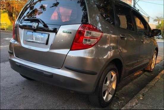 HONDA-FIT-2009