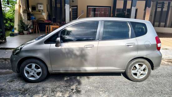 HONDA-FIT-2004