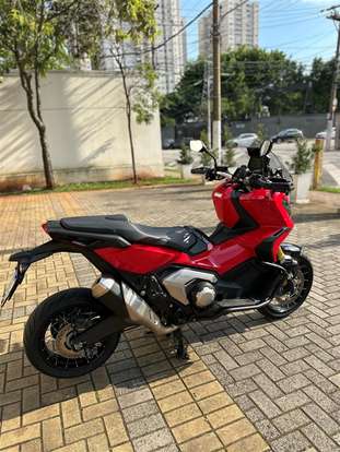 HONDA-X-ADV-2022