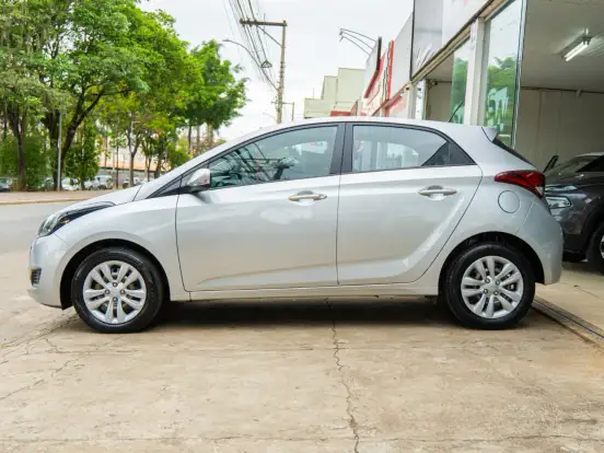 HYUNDAI-HB20-1.6 COMFORT PLUS 16V FLEX 4P MANUAL HYUNDAI-HB20-2019