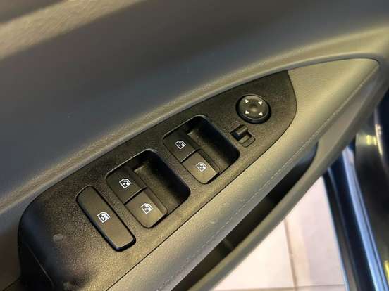 HYUNDAI-HB20S-1.0 12V FLEX COMFORT MANUAL HYUNDAI-HB20S-2025