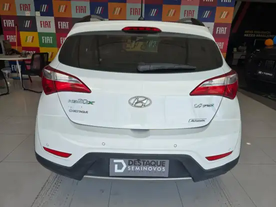 HYUNDAI-HB20X-2014