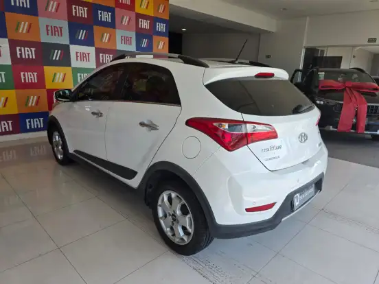 HYUNDAI-HB20X-2014