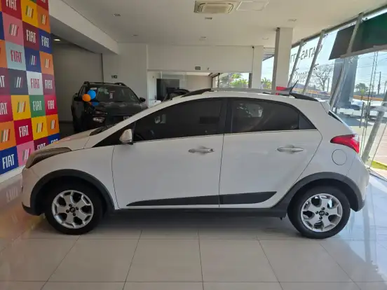 HYUNDAI-HB20X-2014