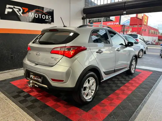 HYUNDAI-HB20X-1.6 16V PREMIUM FLEX 4P AUTOMÁTICO HYUNDAI-HB20X-2014