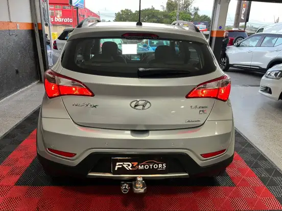 HYUNDAI-HB20X-1.6 16V PREMIUM FLEX 4P AUTOMÁTICO HYUNDAI-HB20X-2014