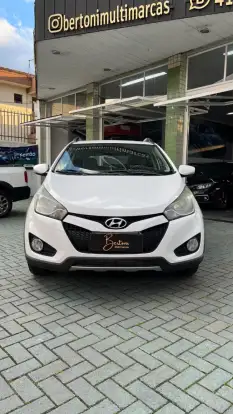 HYUNDAI-HB20X-2013