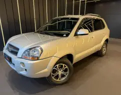 HYUNDAI TUCSON 2.0 MPFI GLS 16V 143CV 2WD FLEX 4P AUTOMÁTICO HYUNDAI TUCSON 2.0 MPFI GLS 16V 143CV 2WD FLEX 4P AUTOMÁTICO
