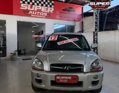 HYUNDAI TUCSON 2.0 MPFI GLS 16V 143CV 2WD GASOLINA 4P AUTOMÁTICO HYUNDAI TUCSON 2.0 MPFI GLS 16V 143CV 2WD GASOLINA 4P AUTOMÁTICO