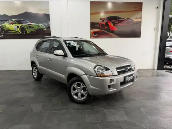 HYUNDAI TUCSON 2.0 MPFI GLS 16V 143CV 2WD GASOLINA 4P AUTOMÁTICO