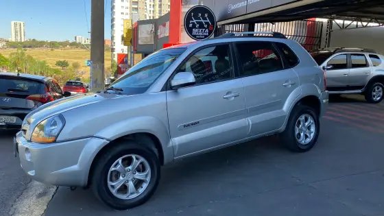 HYUNDAI TUCSON 2.0 MPFI GLS BASE 16V 143CV 2WD FLEX 4P AUTOMÁTICO