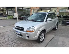 HYUNDAI TUCSON 2.0 MPFI GLS 16V 143CV 2WD FLEX 4P AUTOMÁTICO HYUNDAI TUCSON 2.0 MPFI GLS 16V 143CV 2WD FLEX 4P AUTOMÁTICO