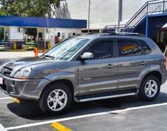 HYUNDAI TUCSON 2.0 MPFI GLS 16V 143CV 2WD FLEX 4P AUTOMÁTICO HYUNDAI TUCSON 2.0 MPFI GLS 16V 143CV 2WD FLEX 4P AUTOMÁTICO