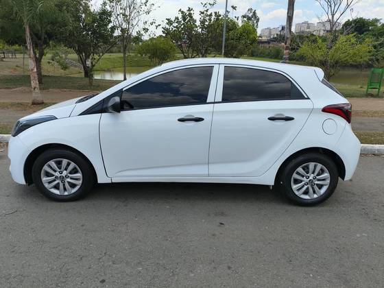 HYUNDAI HB20 1.0 UNIQUE 12V FLEX 4P MANUAL