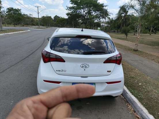 HYUNDAI-HB20-2018