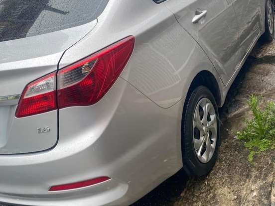 HYUNDAI-HB20S-1.6 COMFORT PLUS 16V FLEX 4P MANUAL HYUNDAI-HB20S-2018