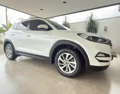 HYUNDAI TUCSON 1.6 16V T-GDI GASOLINA GLS ECOSHIFT HYUNDAI TUCSON 1.6 16V T-GDI GASOLINA GLS ECOSHIFT
