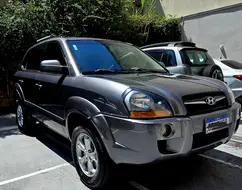 HYUNDAI TUCSON 2.0 MPFI GLS 16V 143CV 2WD FLEX 4P AUTOMÁTICO HYUNDAI TUCSON 2.0 MPFI GLS 16V 143CV 2WD FLEX 4P AUTOMÁTICO