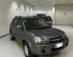 HYUNDAI TUCSON 2.0 MPFI GLS 16V 143CV 2WD FLEX 4P AUTOMÁTICO HYUNDAI TUCSON 2.0 MPFI GLS 16V 143CV 2WD FLEX 4P AUTOMÁTICO