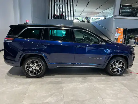 JEEP-COMMANDER-2023