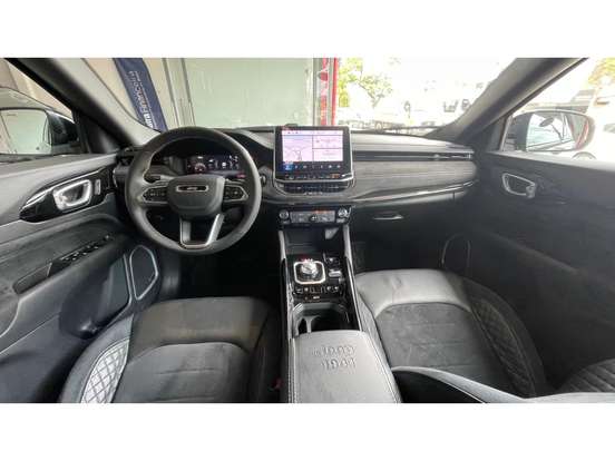 JEEP-COMMANDER-2025