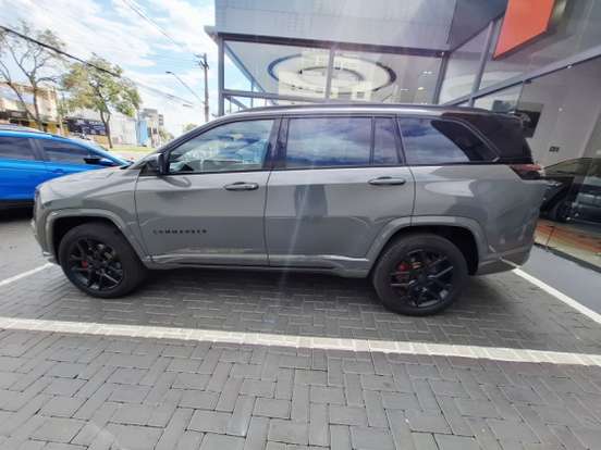 JEEP-COMMANDER-2024